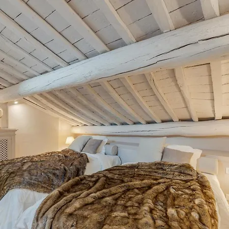 아파트 Residenza Di Lucia, Splendido Attico Di Pregio Con Terrazza In Centro Citta